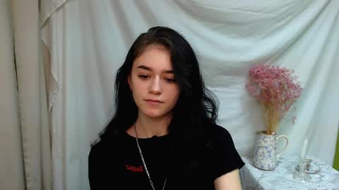 Aprill online show from December 29, 2024, 1:38 pm