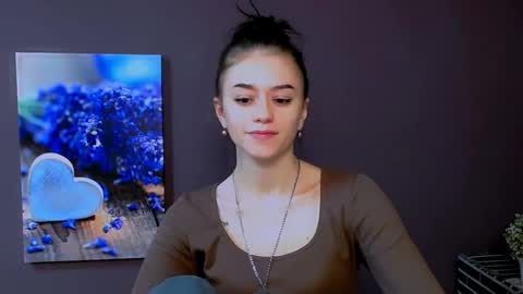 Aprill online show from March 9, 2025, 2:32 pm