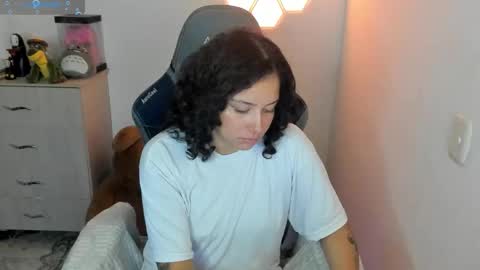 Snapshot of aqua_emilly chatting on October 21, 2025, 11:16 pm aqua emilly online show from October 21, 2025, 11:16 pm