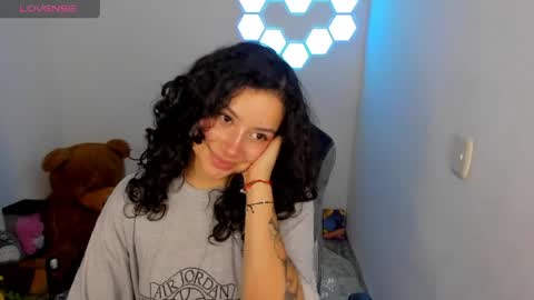 Snapshot of aqua_emilly chatting on April 13, 2026, 11:43 pm aqua emilly online show from April 13, 2026, 11:43 pm