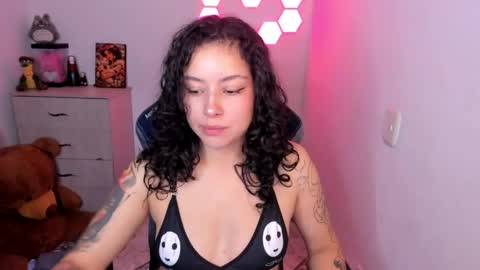 Snapshot of aqua_emilly chatting on April 29, 2026, 11:44 pm aqua emilly online show from April 29, 2026, 11:44 pm