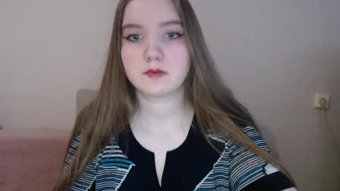 Josefin online show from December 26, 2024, 8:18 am