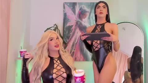 aquariaafairy_ online show from September 10, 2025, 10:43 pm