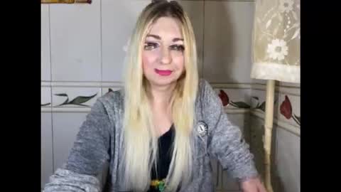 Snapshot of aquatati_art_u chatting on February 5, 2026, 6:12 pm AquaTati Art u online show from February 5, 2026, 6:12 pm