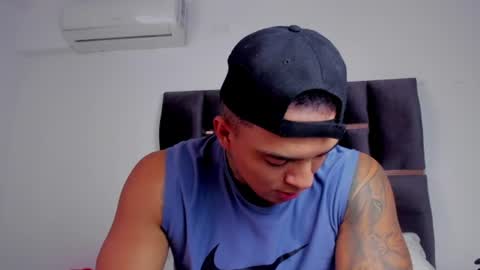 AquilesElpapi online show from June 20, 2026, 5:49 pm
