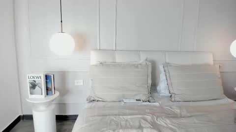 Snapshot of ara_ferrer chatting on February 10, 2026, 8:57 pm Ara Ferrer online show from February 10, 2026, 8:57 pm