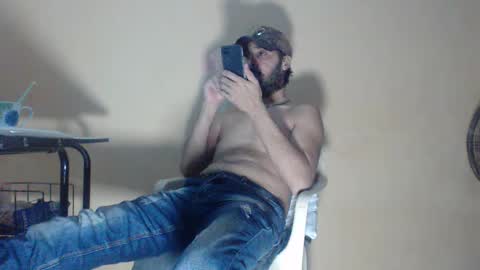 Snapshot of arabebigcock chatting on November 27, 2025, 7:10 am ARABE online show from November 27, 2025, 7:10 am