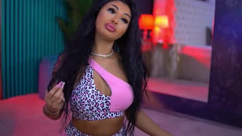 arabellaposh online show from November 28, 2025, 5:54 am