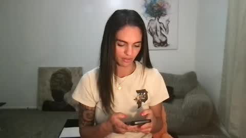 Snapshot of arabianprincess37 chatting on October 15, 2025, 4:01 am arabianprincess37 online show from October 15, 2025, 4:01 am