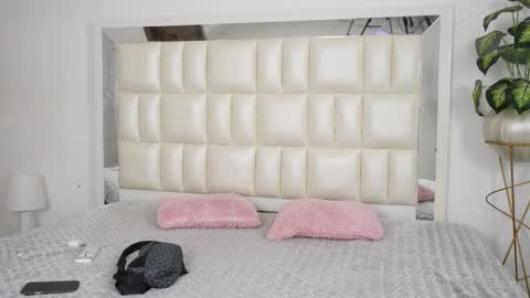   online show from September 11, 2025, 5:29 am