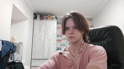 Snapshot of arcanetracer chatting on December 17, 2025, 8:26 pm Daniel online show from December 17, 2025, 8:26 pm