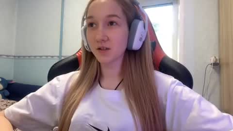 ardeliaaleshire online show from June 26, 2026, 3:05 pm