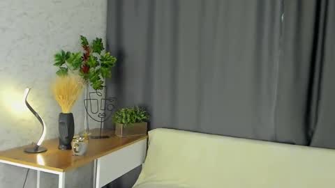 Amy online show from October 11, 2025, 4:22 am