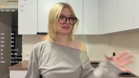 Caroline online show from May 7, 2026, 5:51 pm