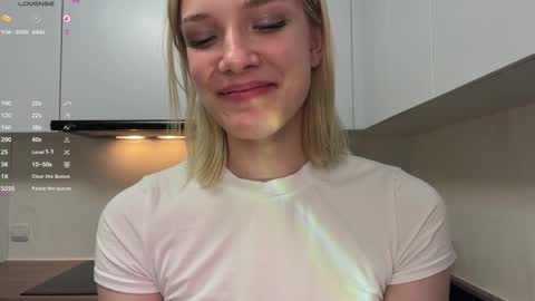 Caroline online show from May 12, 2026, 4:26 pm