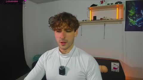 Snapshot of ares_blue chatting on July 6, 2026, 11:18 am ares blue online show from July 6, 2026, 11:18 am