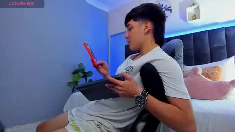 Ares online show from September 17, 2025, 2:52 pm