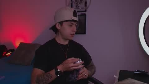 Snapshot of ares_dickson1 chatting on September 20, 2025, 6:53 pm Ares online show from September 20, 2025, 6:53 pm