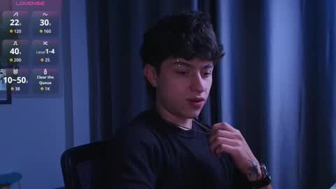 Snapshot of ares_dickson1 chatting on October 19, 2025, 5:19 am Ares online show from October 19, 2025, 5:19 am