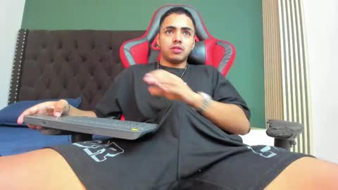 ares_pain_ online show from April 22, 2026, 8:54 pm
