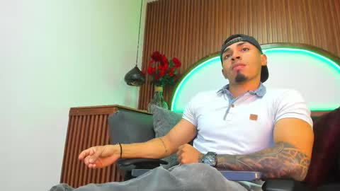 Snapshot of ares_stone chatting on November 20, 2025, 10:04 am Ares Stone online show from November 20, 2025, 10:04 am