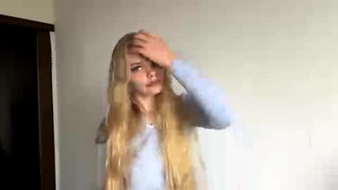 Snapshot of argeliaboivin chatting on October 31, 2025, 11:22 am Amelia online show from October 31, 2025, 11:22 am