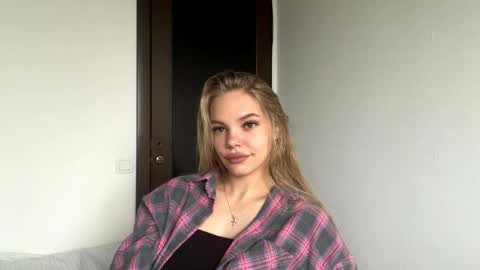 Snapshot of argeliaboivin chatting on November 10, 2025, 5:28 am Amelia online show from November 10, 2025, 5:28 am