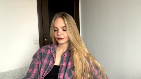 Snapshot of argeliaboivin chatting on November 13, 2025, 6:23 am Amelia online show from November 13, 2025, 6:23 am