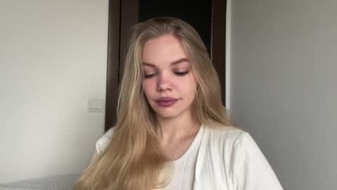 Snapshot of argeliaboivin chatting on November 28, 2025, 5:54 am Amelia online show from November 28, 2025, 5:54 am