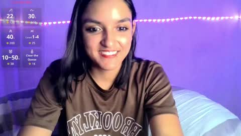 Bella online show from April 7, 2026, 11:37 pm