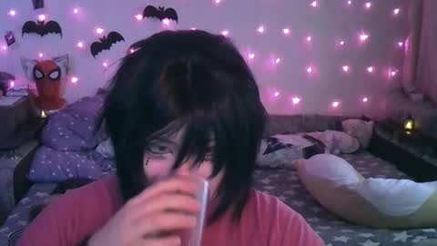 Snapshot of ari_corn chatting on December 30, 2024, 10:43 am Ahri online show from December 30, 2024, 10:43 am