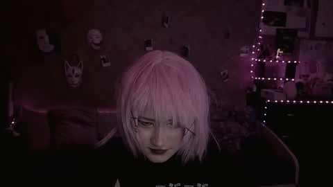 Snapshot of ari_corn chatting on September 12, 2025, 4:07 pm Ahri online show from September 12, 2025, 4:07 pm