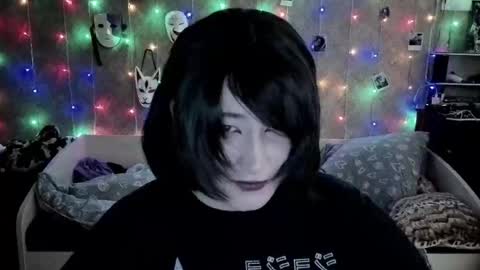 Snapshot of ari_corn chatting on November 23, 2025, 8:41 pm Ahri online show from November 23, 2025, 8:41 pm