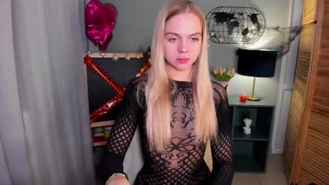 aria69stars online show from October 26, 2025, 3:51 pm