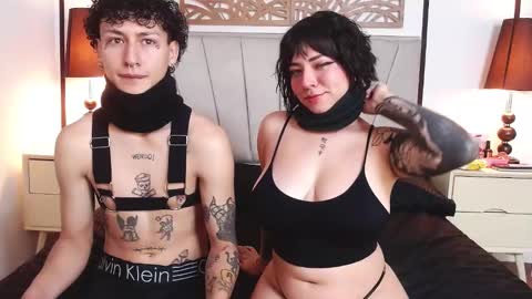 Snapshot of aria_and_orien chatting on March 10, 2025, 11:10 am aria y orien online show from March 10, 2025, 11:10 am