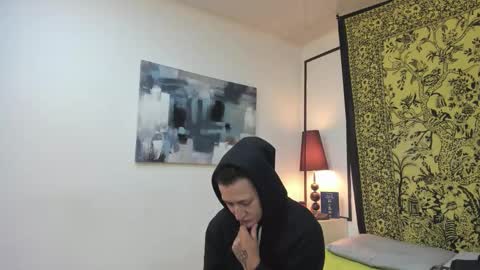 Snapshot of aria_and_orien chatting on November 27, 2025, 11:01 am aria y orien online show from November 27, 2025, 11:01 am