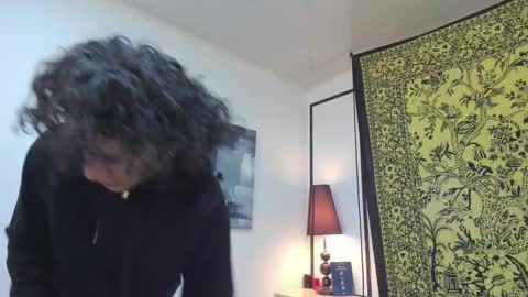 Snapshot of aria_and_orien chatting on December 15, 2025, 11:03 am aria y orien online show from December 15, 2025, 11:03 am