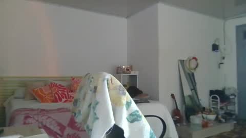 Snapshot of aria_andradee chatting on October 2, 2025, 1:12 am aria_andradee online show from October 2, 2025, 1:12 am