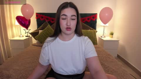 aria_blisss online show from February 19, 2025, 12:55 pm