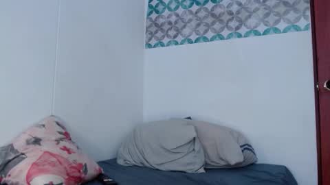 Snapshot of aria_bronw chatting on November 5, 2025, 1:44 pm AriaBronw online show from November 5, 2025, 1:44 pm