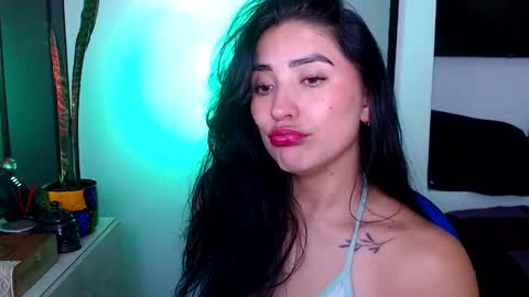 Snapshot of aria_castelli chatting on May 15, 2026, 4:08 am Aria Castelli online show from May 15, 2026, 4:08 am