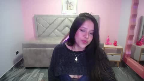 Snapshot of aria_ch1 chatting on November 25, 2025, 10:21 pm Aria online show from November 25, 2025, 10:21 pm