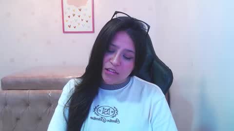 Snapshot of aria_ch1 chatting on January 8, 2026, 10:56 pm Aria online show from January 8, 2026, 10:56 pm