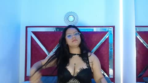 Snapshot of aria_cloud69 chatting on October 27, 2025, 4:55 pm aRIA online show from October 27, 2025, 4:55 pm