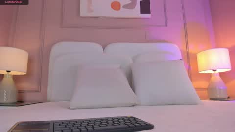 Aria  online show from May 15, 2026, 2:40 am