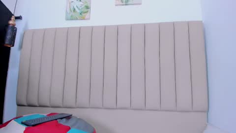 aria_henao online show from September 19, 2025, 3:41 am