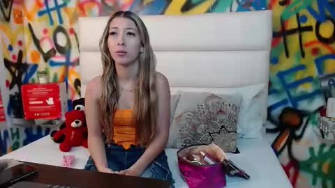 Snapshot of aria_martiin chatting on December 22, 2025, 12:24 pm aria online show from December 22, 2025, 12:24 pm