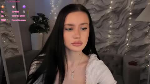 aria_mila online show from February 19, 2026, 11:06 am