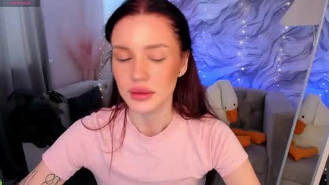 aria_mila online show from May 7, 2026, 3:01 am