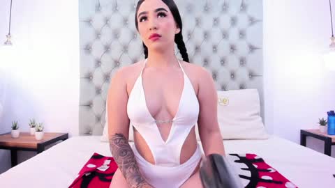 Snapshot of aria_paul chatting on January 25, 2025, 10:51 am aria online show from January 25, 2025, 10:51 am